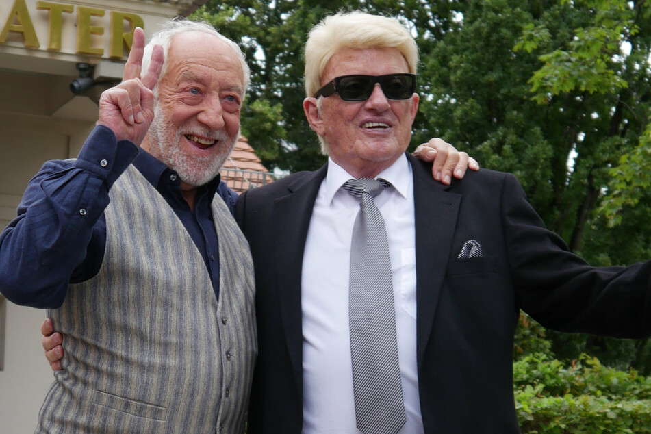 Dieter Hallervorden (85, l.) und Heino (82) feixen für Fotos.