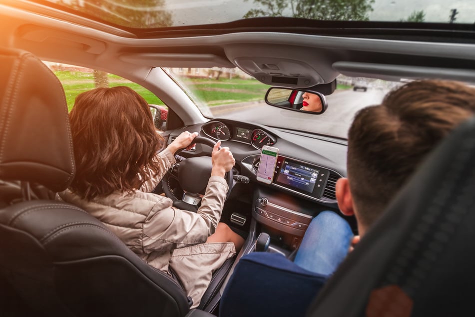 Eine Insassenunfallversicherung ist in der Regel unnütz, weil die Insassen über die KFZ-Haftpflicht-Versicherung geschützt sind.