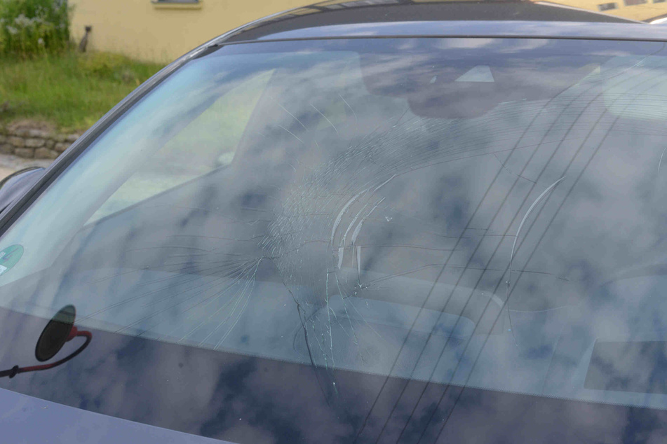 Gegen 18.05 Uhr kollidierte der Fahrradfahrer mit einem Mazda.