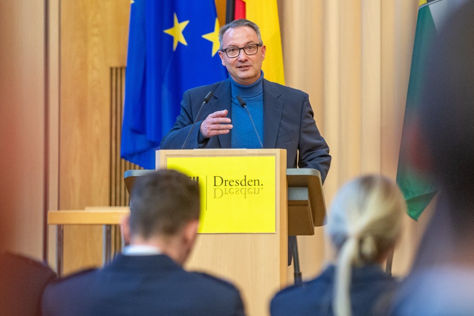 Bürgermeister Jan Donhauser (54, CDU) berichtete von einem Besuch in Frankfurt.