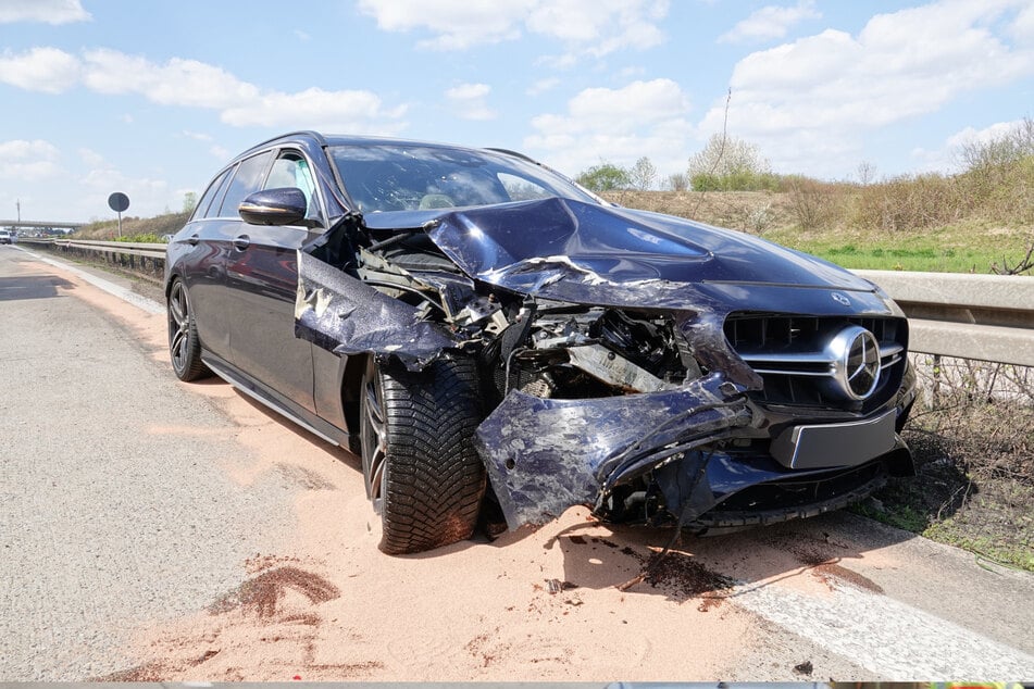 Beide Fahrzeuge wurden erheblich beschädigt.