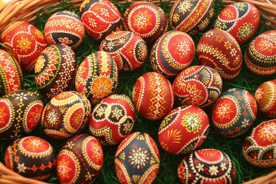 Bunte Eier gibt es beim Sorbischen Ostermarkt auch zu kaufen. (Symbolbild)