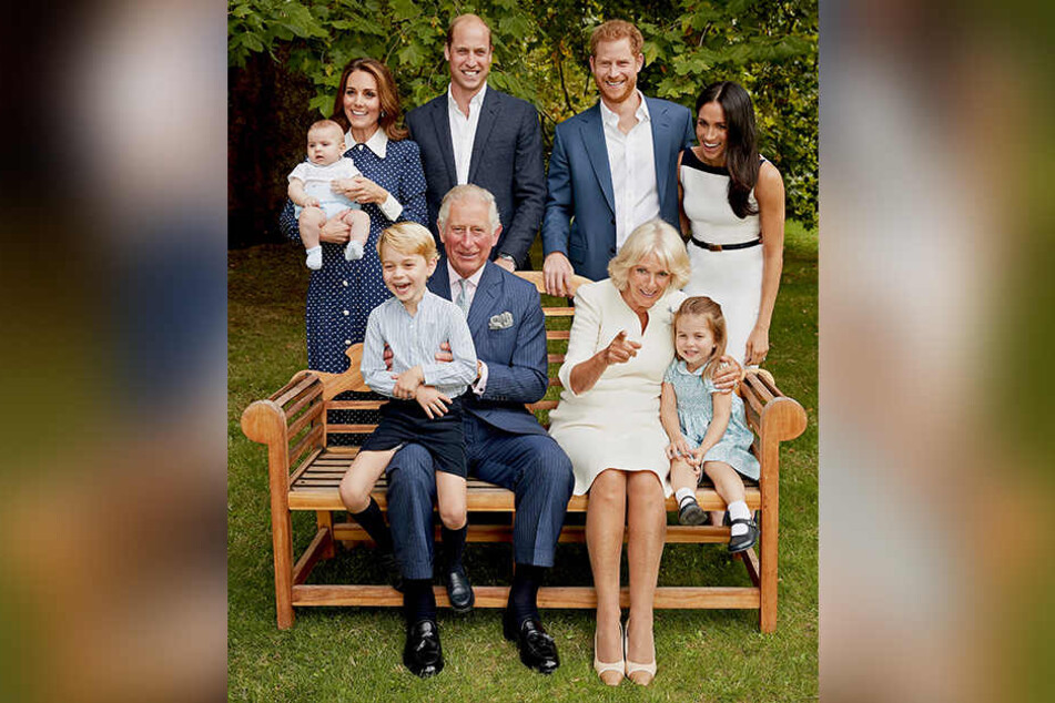 Die Royals der Zukunft: Prinz Charles, umringt von seinen Söhnen und Enkeln.
