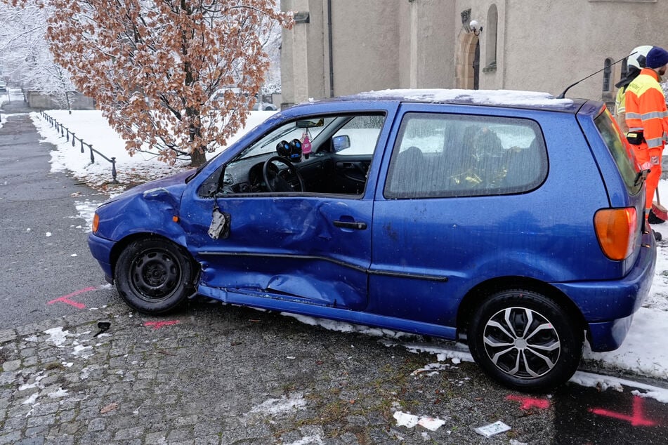 Die 34-jährige Polo-Fahrerin kam schwer verletzt ins Krankenhaus.