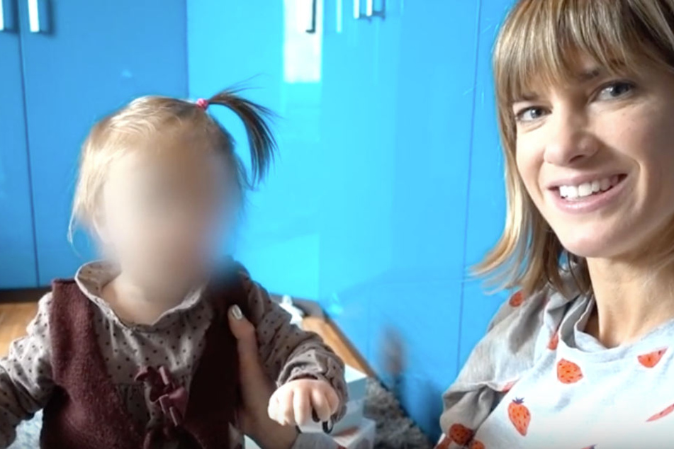 Erst zehn Monate alt: Ella stiehlt Mama Isabell Horn die Show