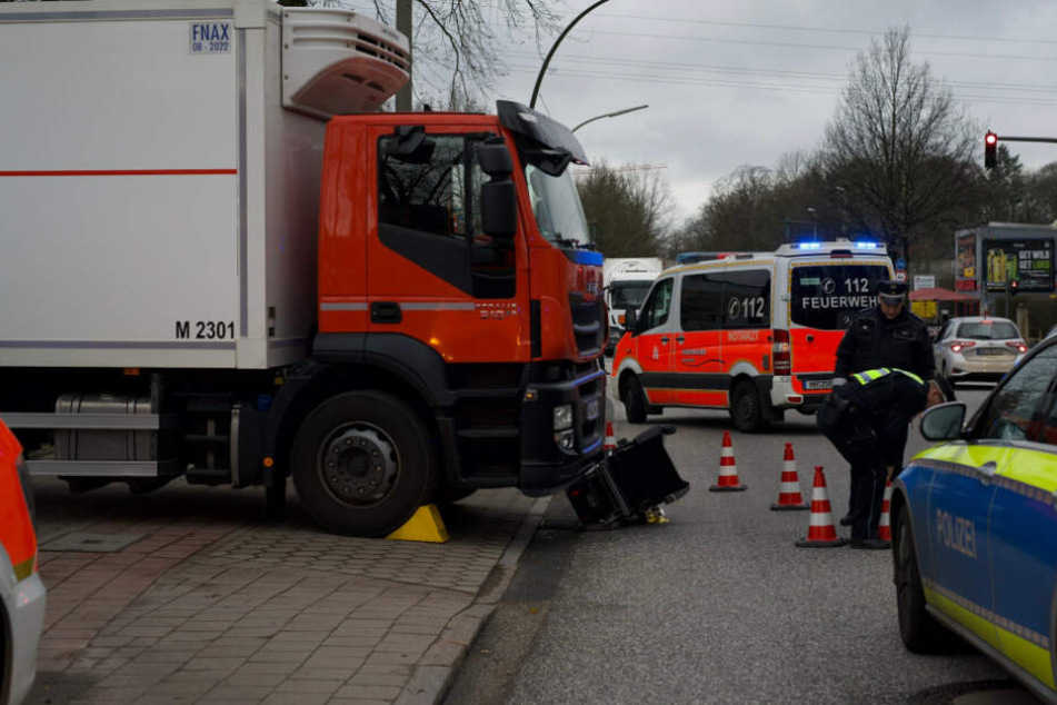 Die Polizei sperrte die Unfallstelle ab.