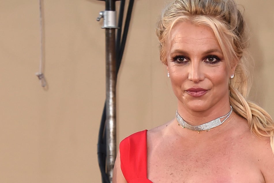 Escupitajo de cigarrillo por las nubes: Britney Spears tiene que enfrentarse a las autoridades