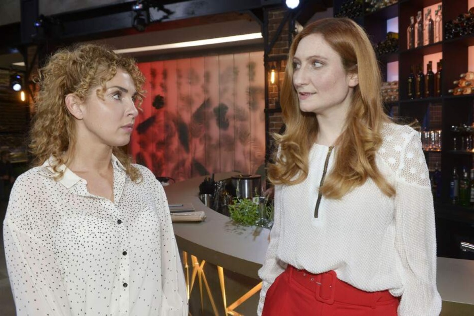 Kerstin warnt Nina vor ihrem Ex.