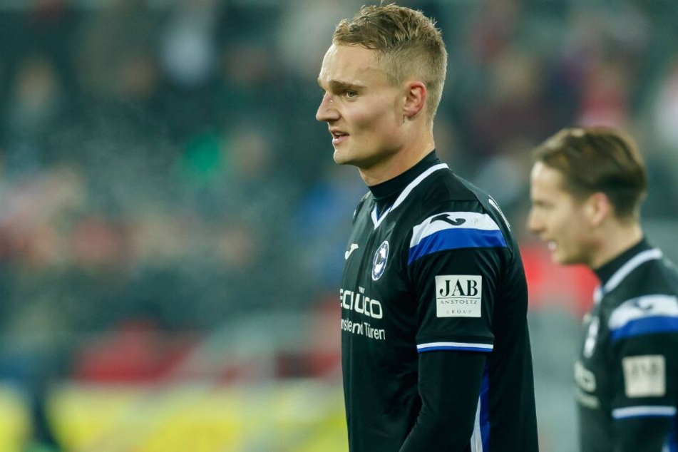 Neuling Amos Pieper wird gegen Hannover 96 auf dem Platz stehen.