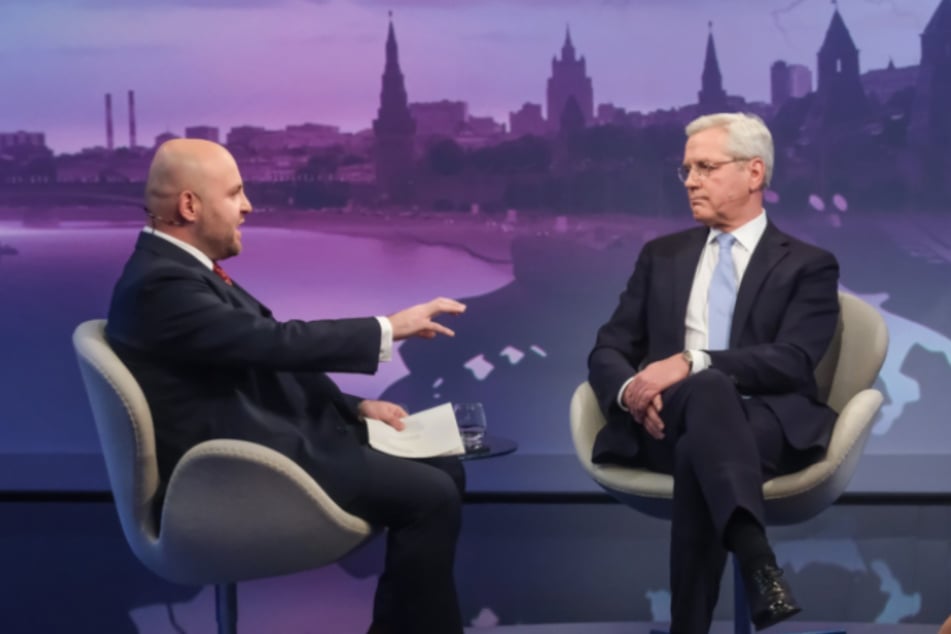 Hitzige Debatte: Norbert Röttgen (60, CDU, r.) warf Markus Frohnmaier (34, AfD) vor, "im Interessenlager" Putins zu stehen.