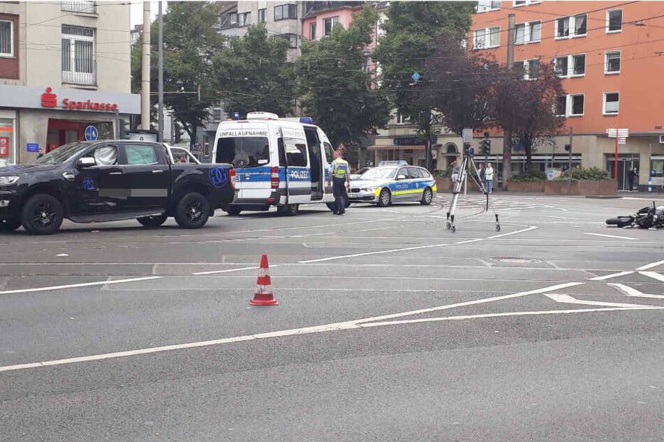 Der Ford wurde an der Seite stark beschädigt.