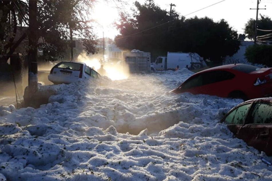 Vor allem der Stadtteil Rancho Blanco wurde besonders tief vom Hagel eingedeckt.