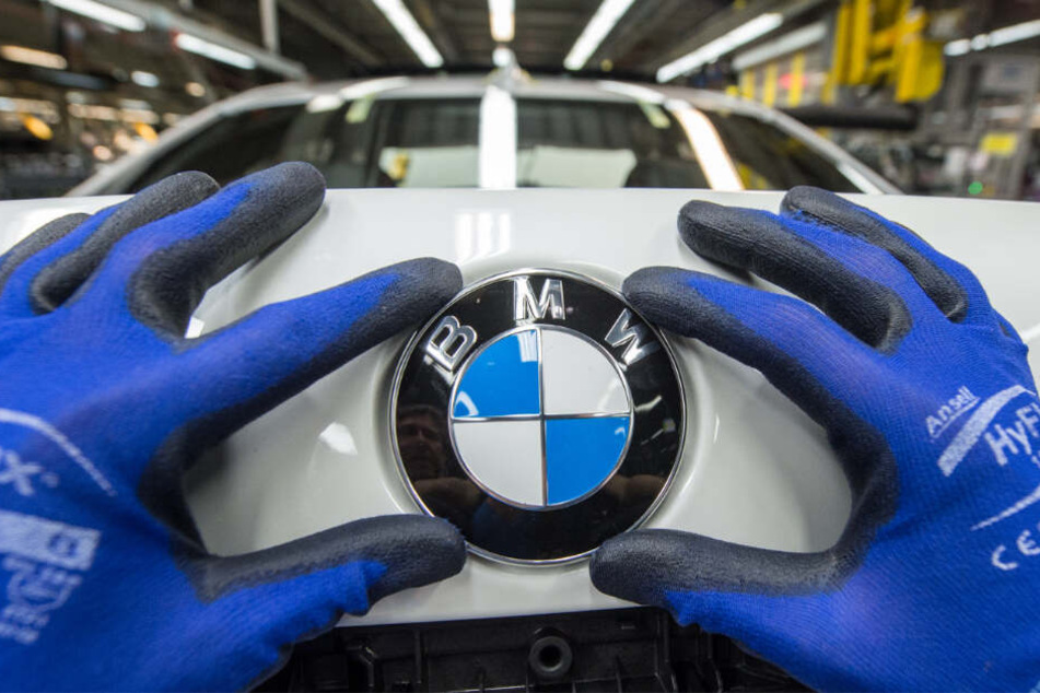 BMW muss 480.000 Fahrzeuge zurückrufen. (Symbolbild)