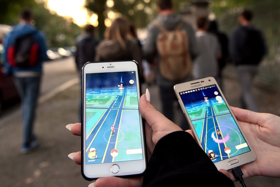 "Pokémon Go" ist ein beliebtes Handy-Spiel, in dem man an realen Orten in der Welt virtuelle Monster fangen kann. (Symbolbild)