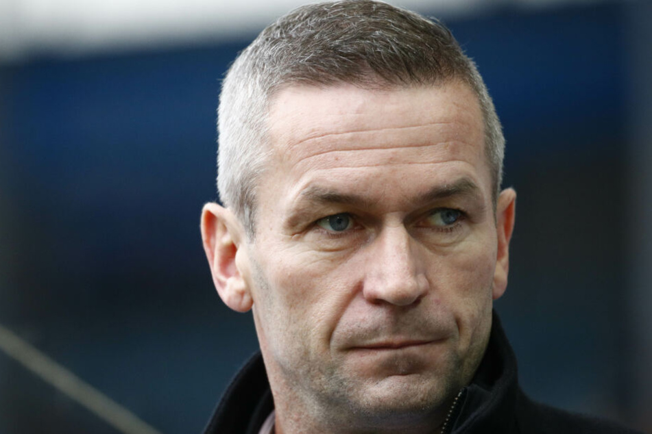 "In Analyse der großen Leistungsschwankungen unserer Mannschaft in der Vorrunde sehen wir unsere Entwicklungsziele gefährdet", sagte Manager Mario Kallnik.