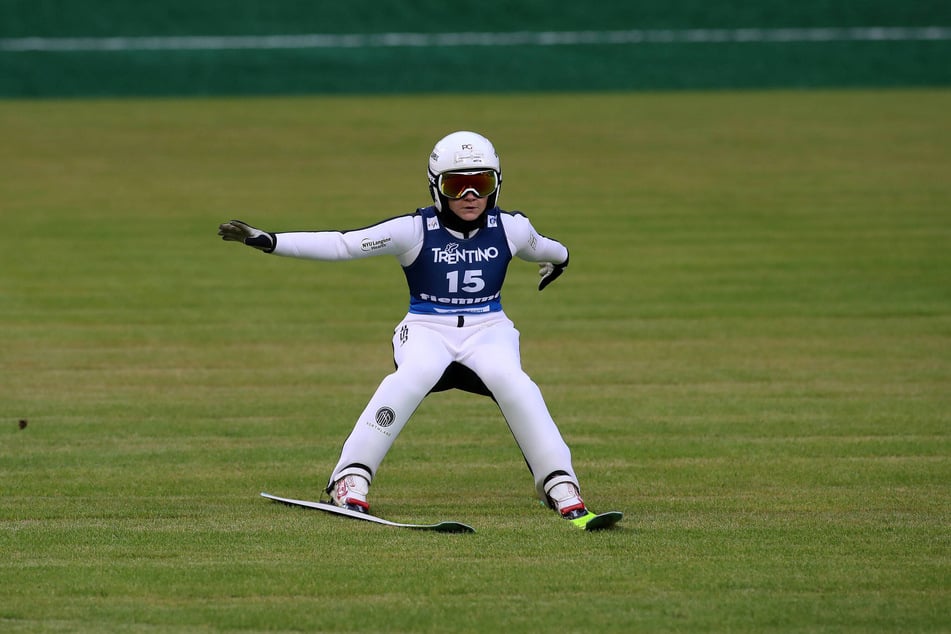 Nach schweren Stürzen beim Sommer-Grand-Prix in Italien kommt es jetzt zu einer Regeländerung beim Skispringen.