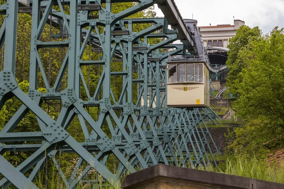 Dresdens Bergbahn gilt als die älteste der Welt, feiert 125 Jahre Jubiläum.