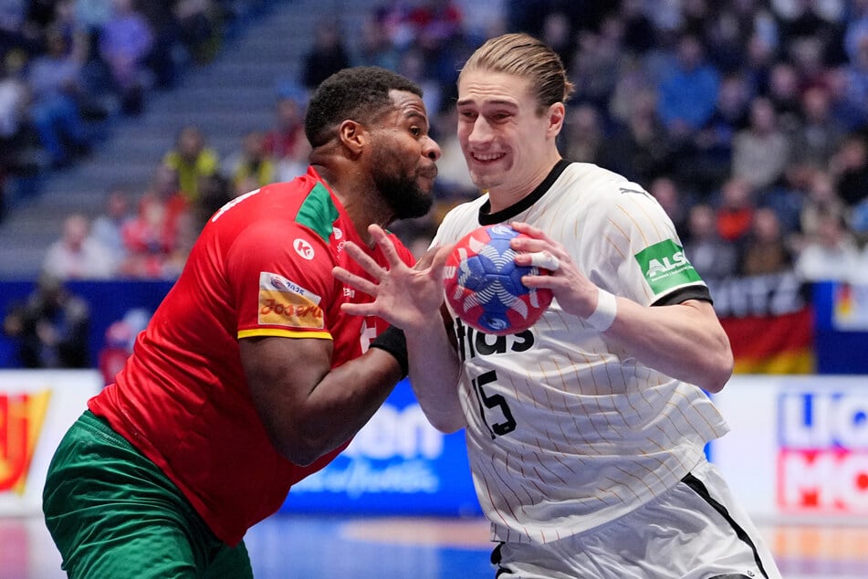 Victor Iturriza (35, l.) war vor einem Jahr bei der WM Teil der Mannschaft, die Deutschland im Viertelfinale aus dem Turnier gekegelt hatten.