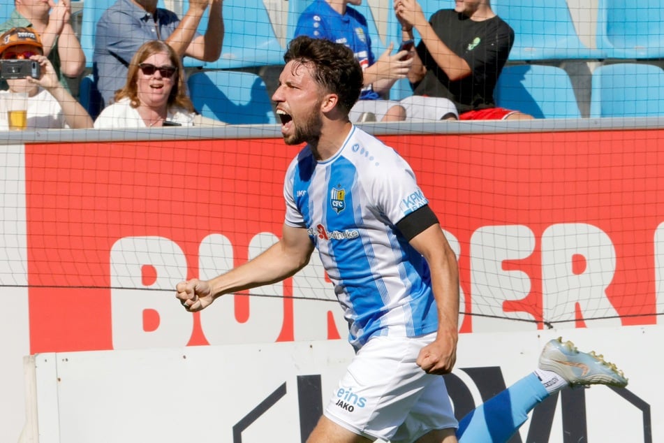 Tom Baumgart (28) traf gegen seinen Ex-Verein Erzgebirge Aue gleich doppelt.