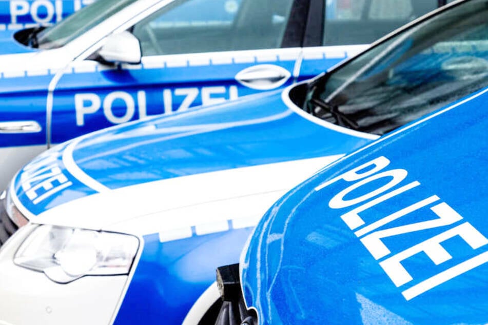 Fußgänger erfasst und dann abgehauen: Polizei Chemnitz sucht Kia-Fahrer
