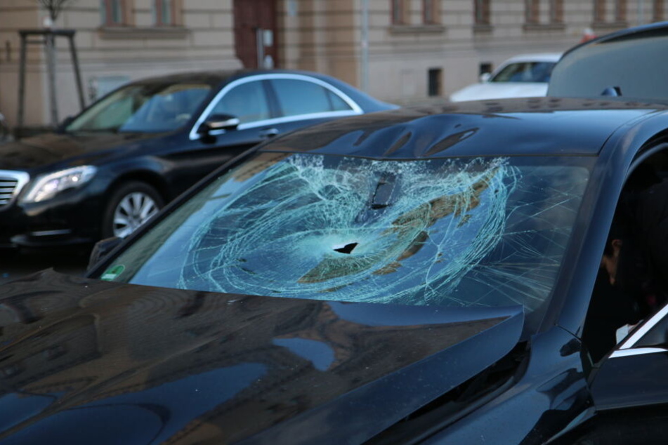 Laut Polizei wurden die Insassen des BMWs nicht verletzt.