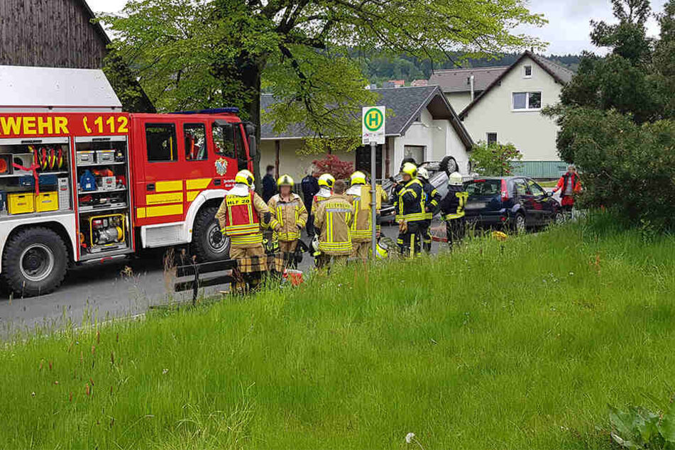 Zahlreiche Retter kamen vor Ort zum Einsatz.