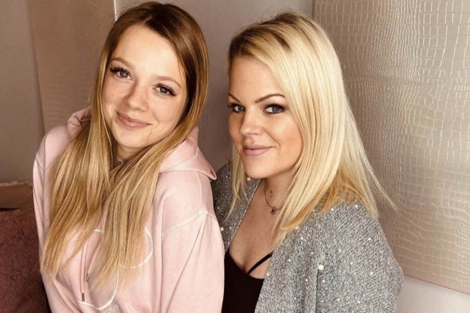 Anne Wünsches (28, l.) Freundin Kim Zarwell unterstützt sie im Streit mit Ex Henning Merten (30).