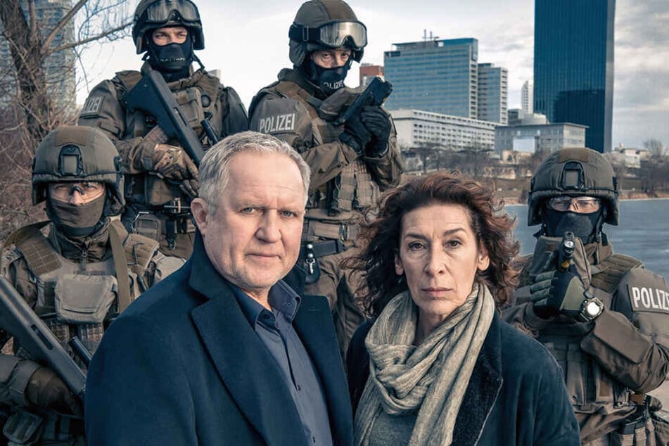 Moritz Eisner (Harald Krassnitzer) und Bibi Fellner (Adele Neuhauser) müssen mit schwerem Geschütz anrücken.