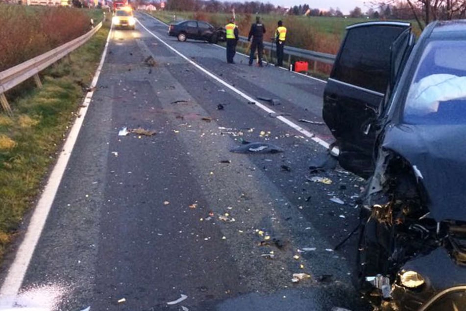 Bei dem Unfall auf der B6 entstand Sachschaden im fünfstelligen Bereich.