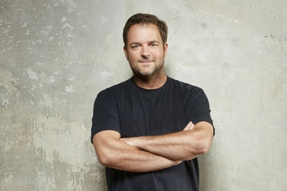 Martin Rütter (49) kümmert sich in seiner neuen RTL-Sendung "Achtung Vorschrift" um bürokratischen Irrsinn.