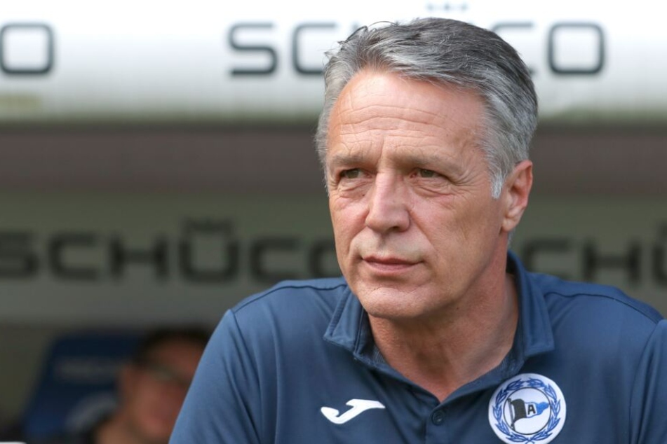 Uwe Neuhaus erlaubte den Spielern zum Abschluss des Trainingslagers Alkohol.