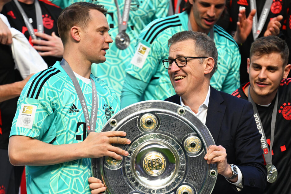 Jan-Christian Dreesen (55, 2.v.l.) möchte als neuer Vorstandsvorsitzender den FC Bayern wieder auf internationalen Erfolgskurs helfen.