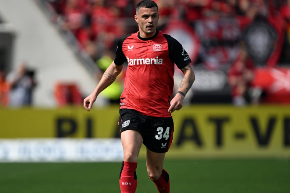 Für Bayer 04 Leverkusen lief Granit Xhaka (32) bislang in 99 Partien auf. Dabei gelangen ihm sechs Tore und neun Vorlagen.