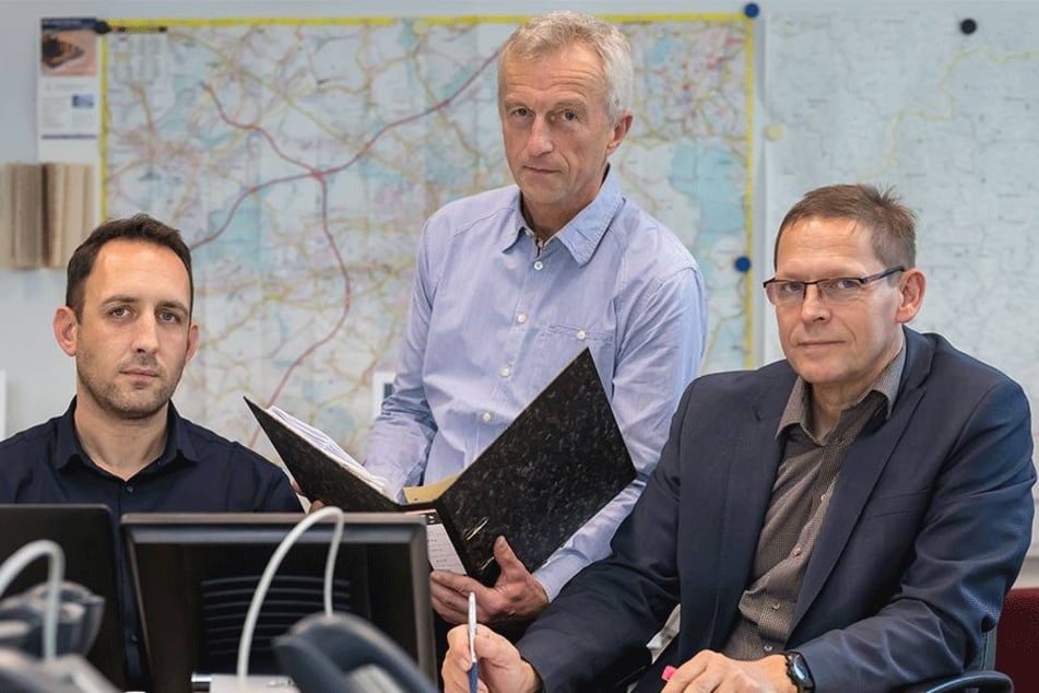 Sie koordinieren die Streifen: (v.l.) Lars Kapcsàndi (35), Thomas Niemand (59) und Kripochef Michael Ruschitschka (54).