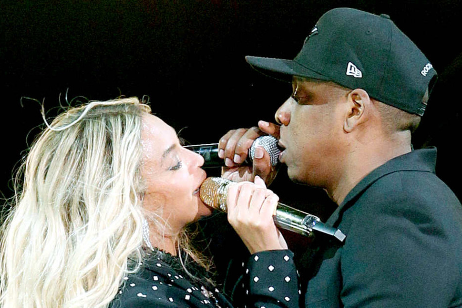 Kurz vor ihrem Auftritt in Berlin mussten Beyoncé (36) und Jay-Z (48) mit ihren Kindern zum Notarzt.