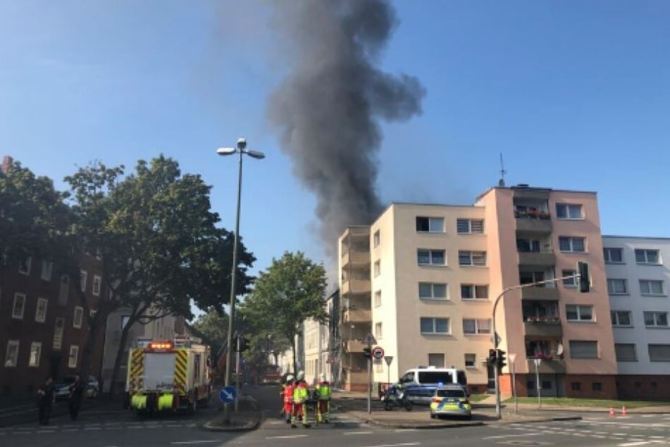 Das Feuer war in einem Mehrfamilienhaus in Gelsenkirchen ausgebrochen.