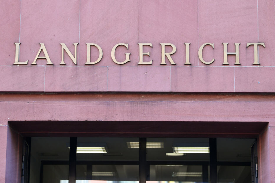 Der Prozess findet am Landgericht Frankenthal statt (Symbolbild).