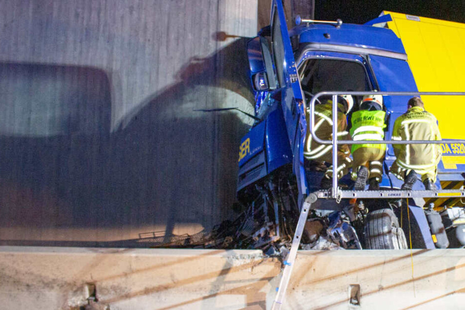 Auf der Autobahn 9 ist es in Bayern zu einem schweren Unfall gekommen.
