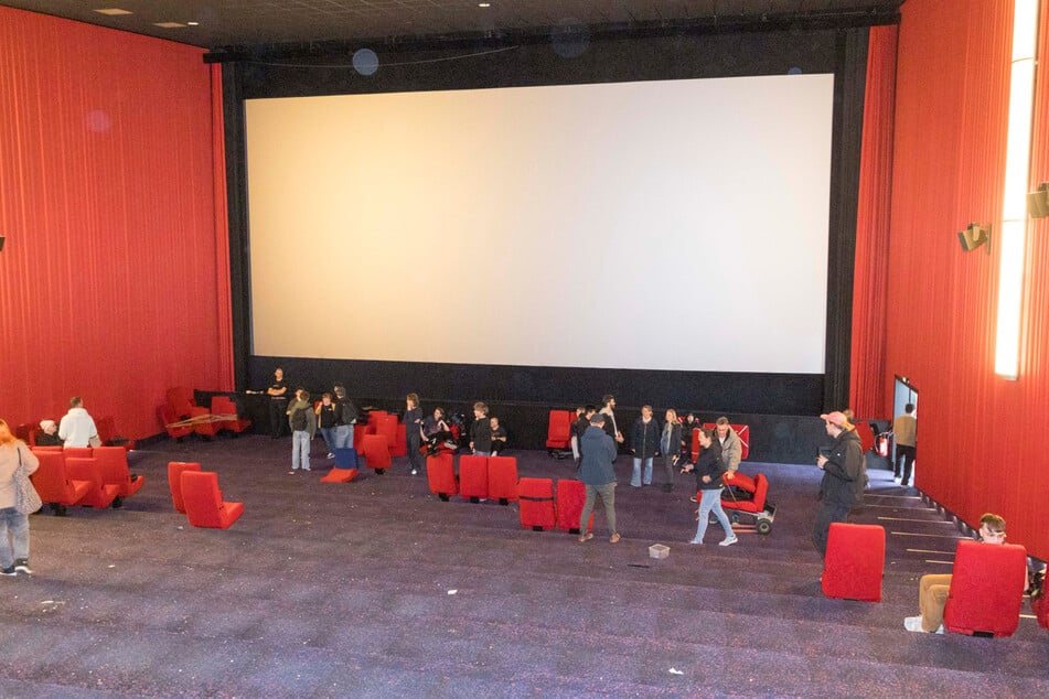 Dresden: Filmreifer Abverkauf: Ansturm auf die Kinosessel