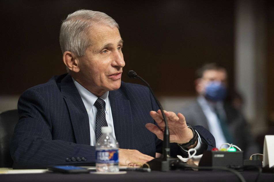 Dr. Anthony Fauci expects the Omicron variant of Covid-19 to eventually "go all over."