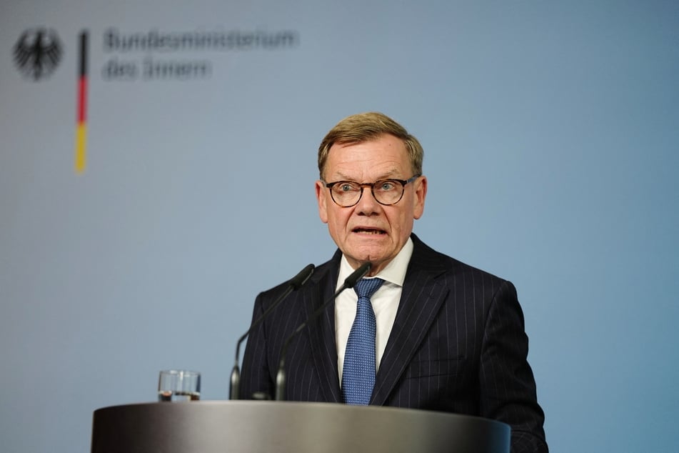 Verkündete die Sanktionen gegen Russland: Außenminister Johann Wadephul (63, CDU).