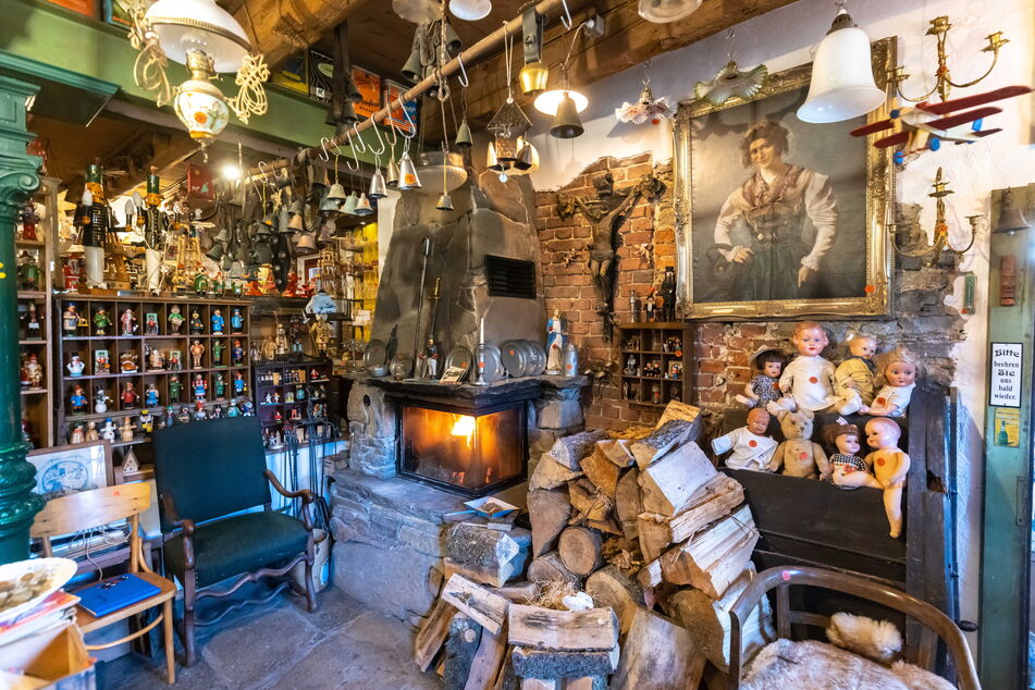 Nussknacker, Truhen, Räuchermänner, Kerzenständer: in der Rochhausmühle in Grünhainichen werden Sammler-Träume wahr