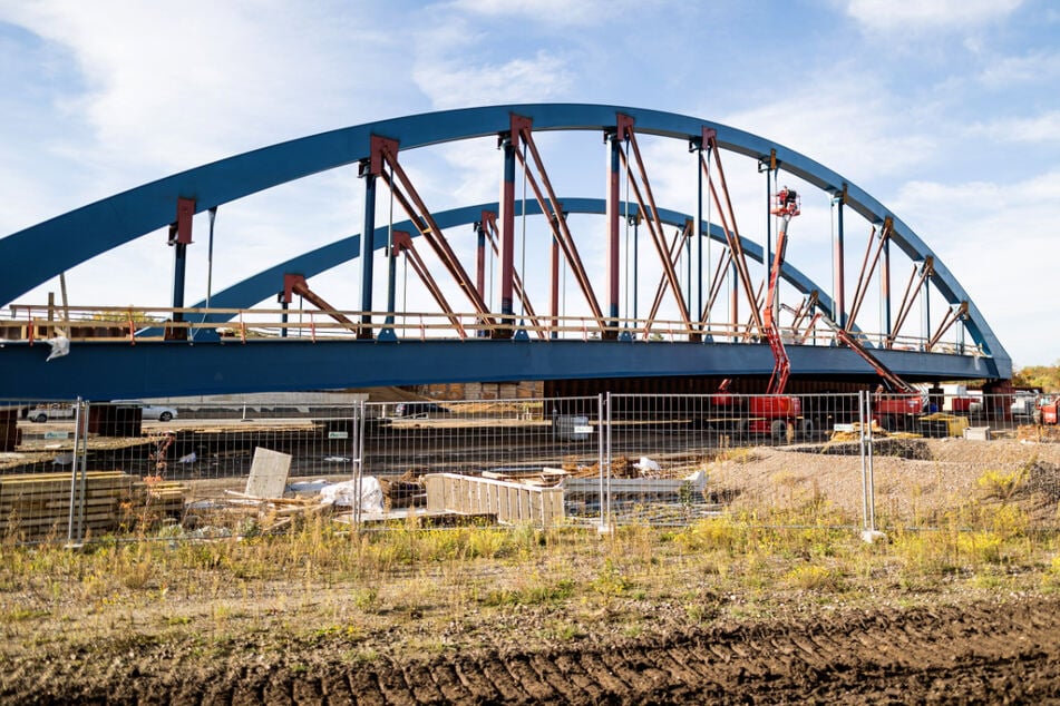 B95-Neubau: Vollsperrung für Brückendrehung