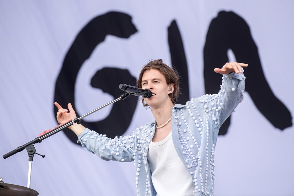 "Giant Rooks"-Sänger Frederik Rabe (28) auf dem Hurrican Festival 2022.