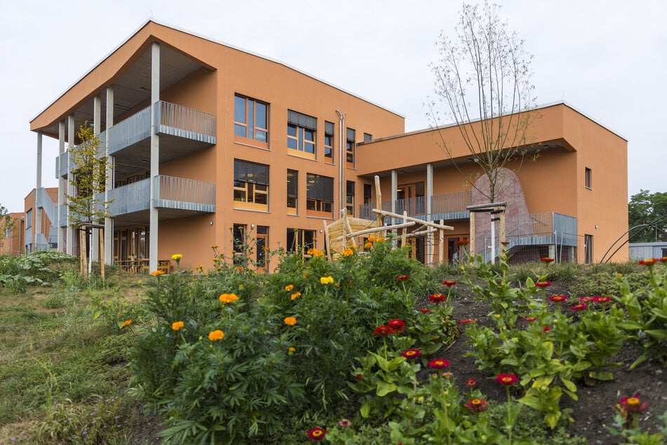 Kostenpunkt der Neuen Waldorfschule auf der Heinrich-Mann-Straße: etwa 6,5 Millionen Euro. Unterstützt wurde das Ganze sowohl vom Freistaat als auch von der Stadt.