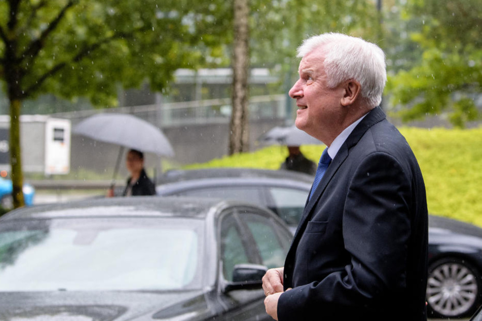 Horst Seehofer verließ die Vorstandssitzung vorzeitig und reiste nach Berlin.