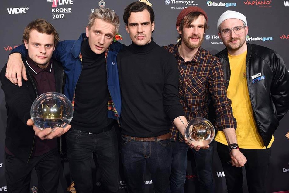 Die Band Kraftklub räumt bei der Verleihung der "1live Krone 2017" die Preise in den Kategorien "Bester Live-Act" und "Beste Band" ab.