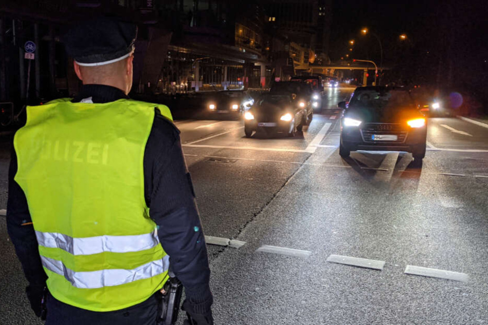 Nach dem Stromausfall regelte die Polizei den Verkehr.