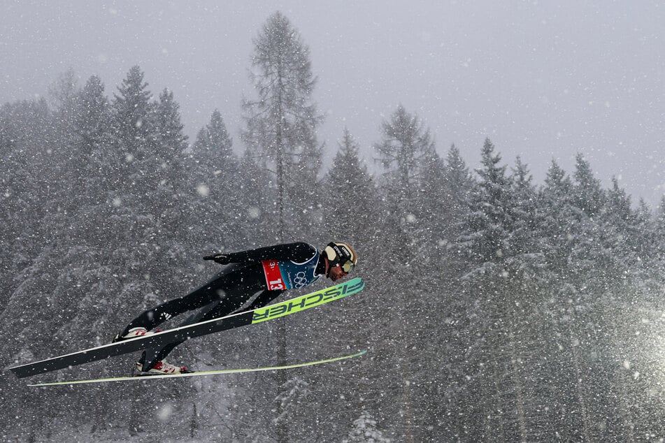 Johannes Rydzek lieferte beim Skispringen ab.