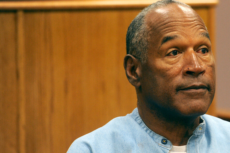 OJ Simpson, former NFL star acquitted of murder in famed 1995 trial, has died